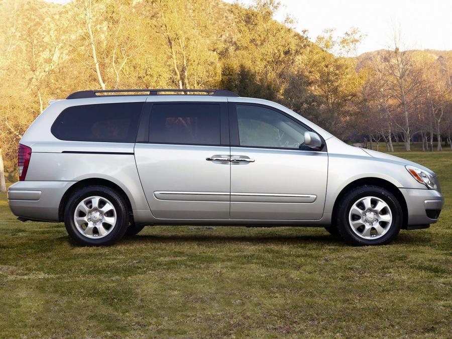  Hyundai Entourage 2006 года  (фото 11 из 46)